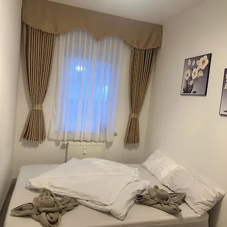 Kaethe-kollwitz Strasse 54, F1 Apartment