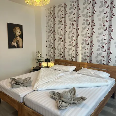 Kaethe-kollwitz Strasse 54, F1