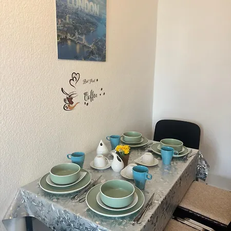 Kaethe-kollwitz Strasse 54, F1 아파트 *