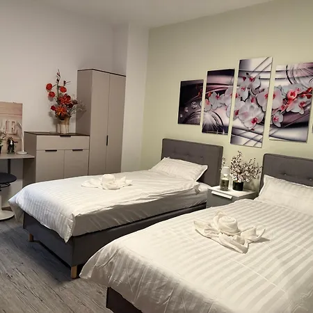 Kaethe-kollwitz Strasse 54, F1 아파트