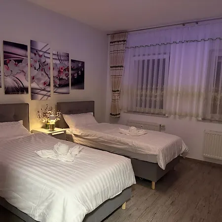 Kaethe-kollwitz Strasse 54, F1 * 알텐부르크