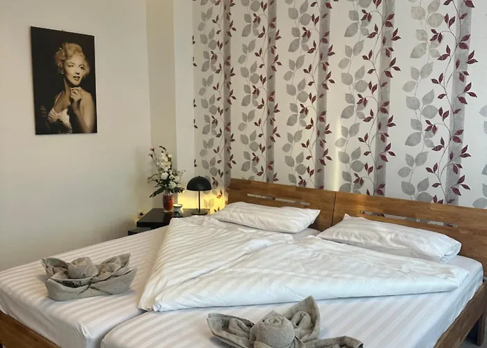 Kaethe-kollwitz Strasse 54, F1