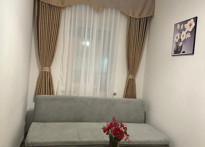 Apartment Kaethe-kollwitz Strasse 54, F1