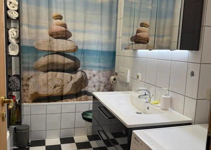 Apartment Kaethe-kollwitz Strasse 54, F1