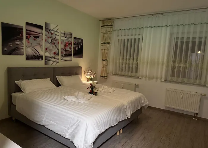 Kaethe-kollwitz Strasse 54, F1 Apartment *